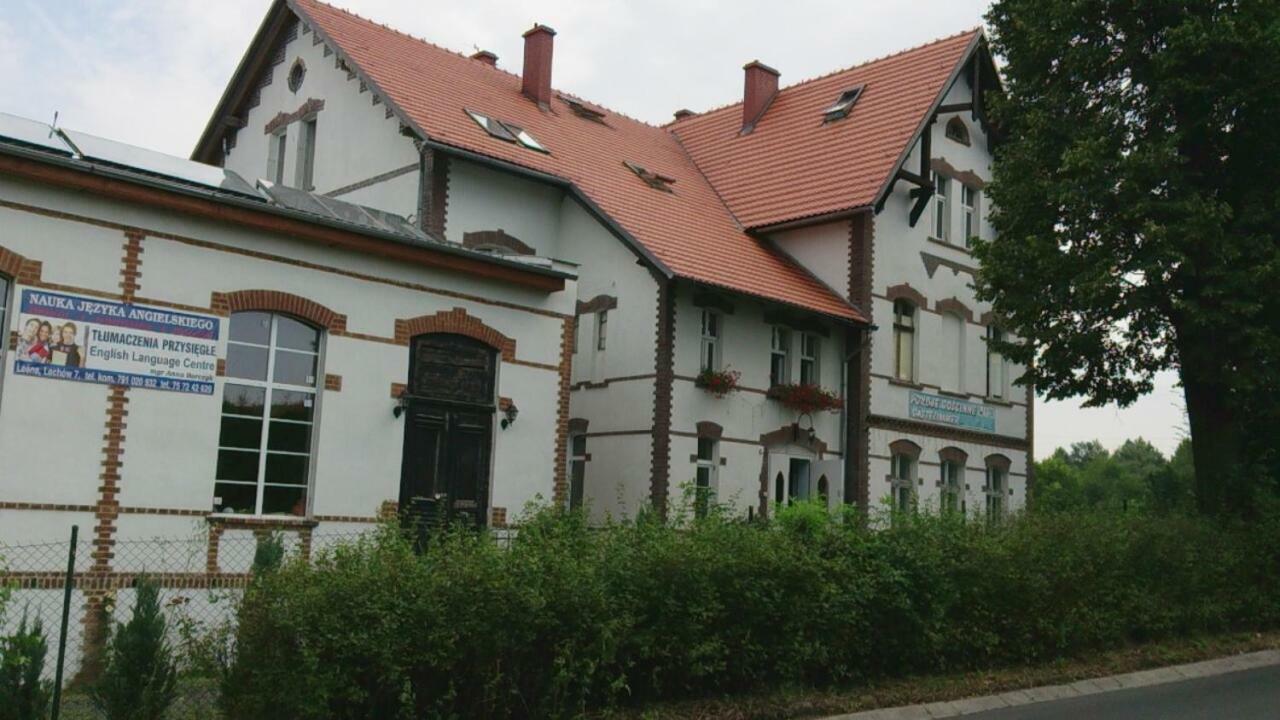 Апартаменты Dom Pod Orlimi Skalami - Blisko Zamku Czocha Лесьна Экстерьер фото